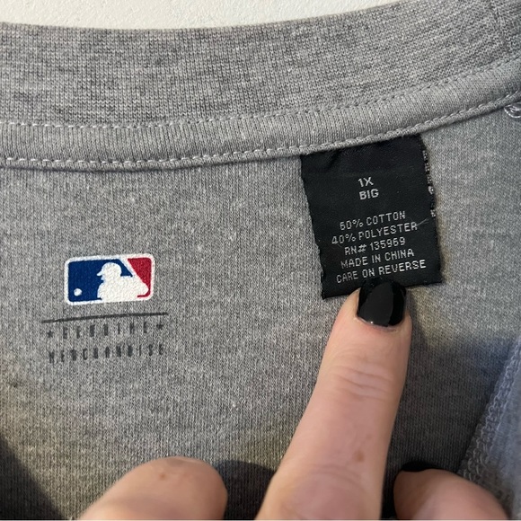 Philadelphia Phillies Long Sleeve Shirt NWT Big & Tall 1X - Picture 3 of 4